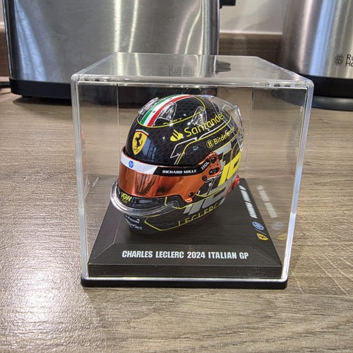 Looksmart f1 helmet - 1:5,