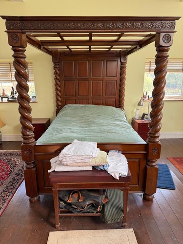 Mahogany four poster - poster, 6’