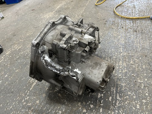 Vauxhall f28 gearbox with - f28,
