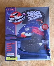 D.Y.Toy Space Station Chase as