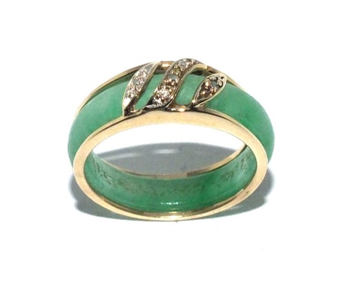 9ct gold ring - jade, insert