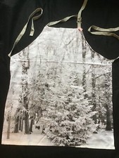 Large Quality M&S Christmas Themed Wrap Round Apron.