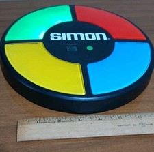 Simon Says Electronic Game Hasbro 2013 Classic Toy Tested Works Great!