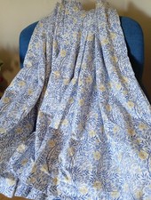 Vintage Sanderson 48"w X 44"d