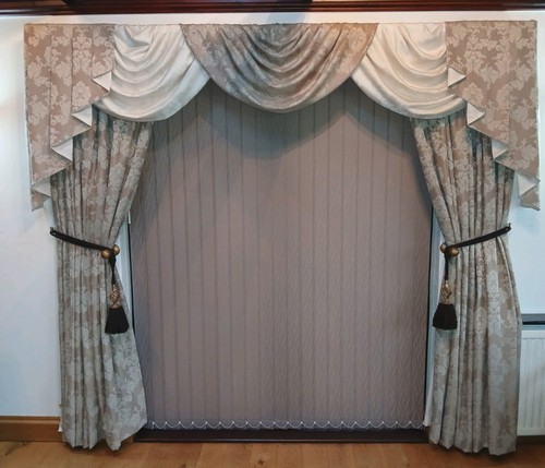 Lovely swags and tails lined - and,