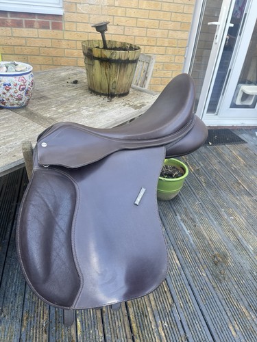 Wintec brown saddle - wintec, 18”