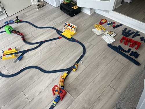 Tomy train set - train,