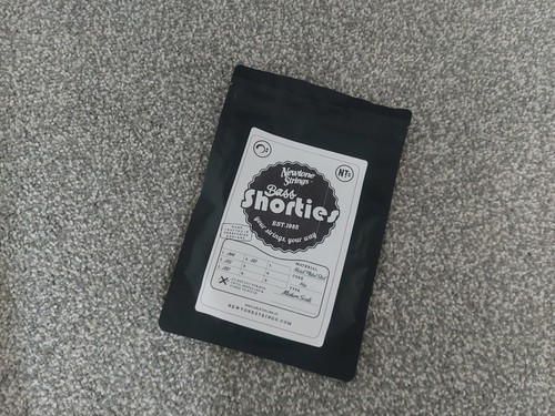 Newtone short scale bass - short,