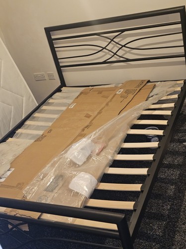 Black metal slatted bed - black, frame