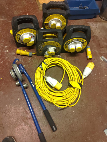 Yellow 110vv extension leads - extension,