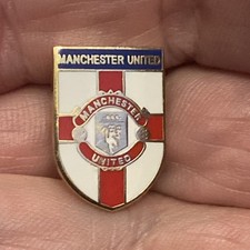 Manchester United Supporters club St George cross & club emblem shield Pin Badge