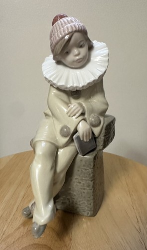 Lladro porcelain little jester - porcelain,