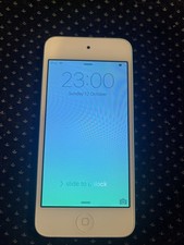 Apple MD717BT/A) 5th Generation 32 GB iPod Touch - Blue