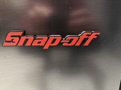 Strap off toolbox fridge - off,