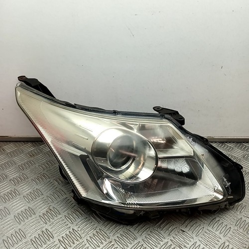 Toyota avensis headlight - toyota,