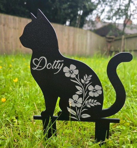 Cat garden memorial grave - cat,