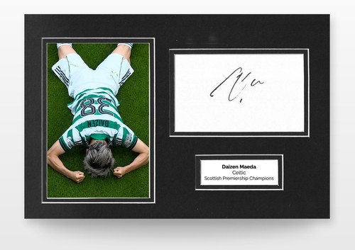 Daizen maeda hand - hand-signed, 12x8