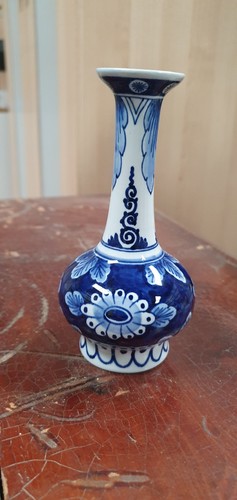 Royal delft vase blue flowers - royal,