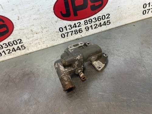Thermostat housing top hat - top, x