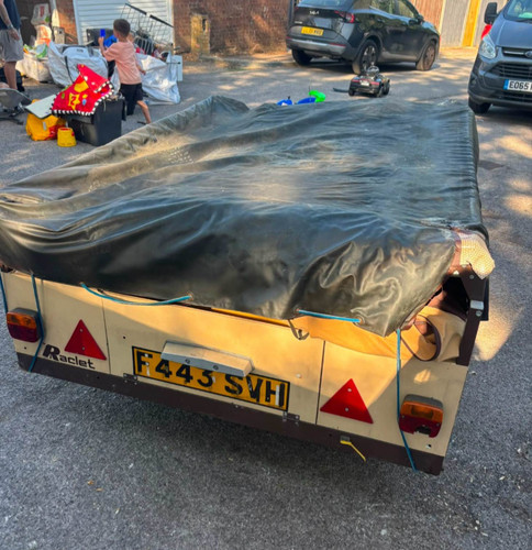 Raclet trailer tent with