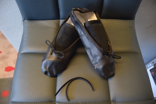 Black leather full - sole, ballet