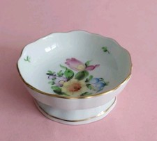 HEREND PORCELAIN TULIP BOUQUET SMALL FOOTED BOWL 7720/BT