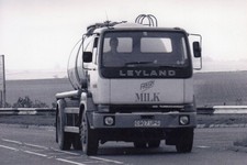 B/W PHOTO: DAIRY PRODUCTS LEYLAND FARM COLLECTION MILK TANKER - C907 UPG