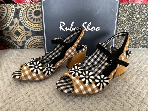 Ruby shoo hera - ruby, ochre