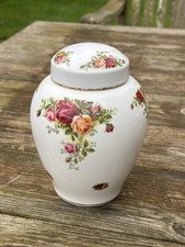 ROYAL ALBERT OLD COUNTRY ROSES