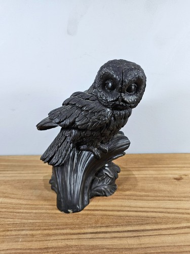 Large vintage owl sculpture - large,