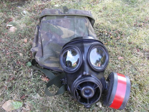 British army avon s10 - gas, mask