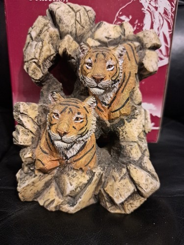 Tigers ornament from leonardo - tigers,