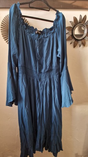 Beautiful blue scarlet - blue,