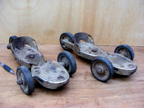 Pair rare vintage - of, 3
