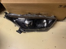 Toyota Yaris 20-on Headlight