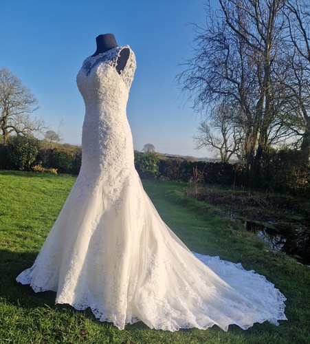 Stunning pre loved - stunning, bridal