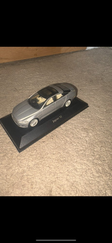 43rd scale jaguar atlas - xj,