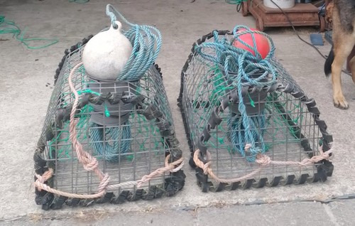 Lobster pot with - x1, rope