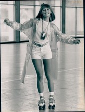 Photo Fashion, Model on Roller