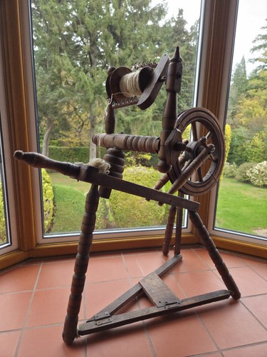 Saxony style spinning wheel - saxony,