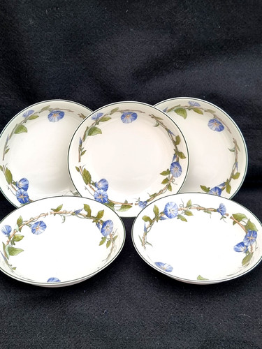 Wedgwood blue delphi soup - x,
