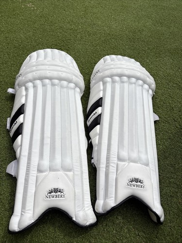 Newbery left handed batting - left,