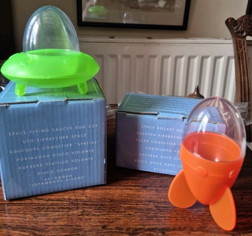 Vintage avon flying saucer - flying,