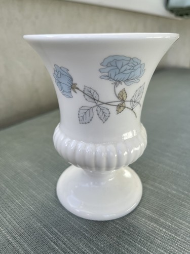 Wedgewood ice rose design vase - ice,