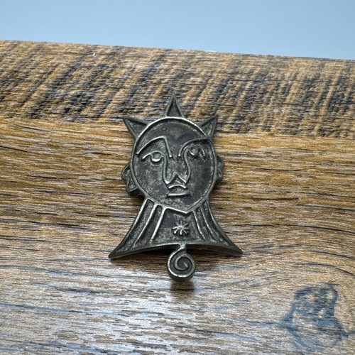Vintage voodoo headbadge cast - headbadge,