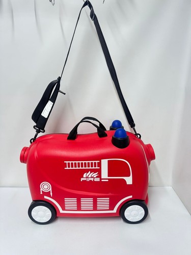 Kids fire engine ride - engine, on