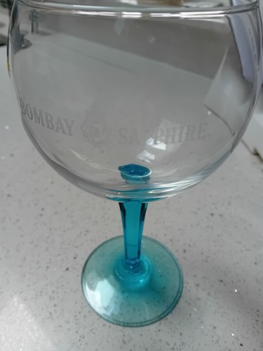 Bombay sapphire gin balloon - bombay,