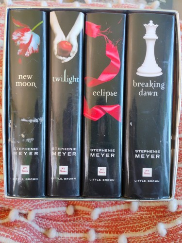 Twilight saga hardcover - saga,