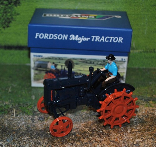 Britains new e27n fordson - 1/32,