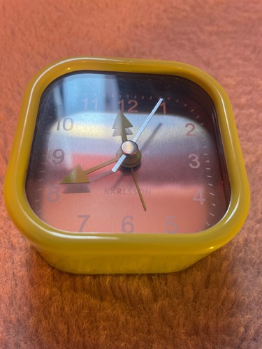 Karlsson small lime green - small,
